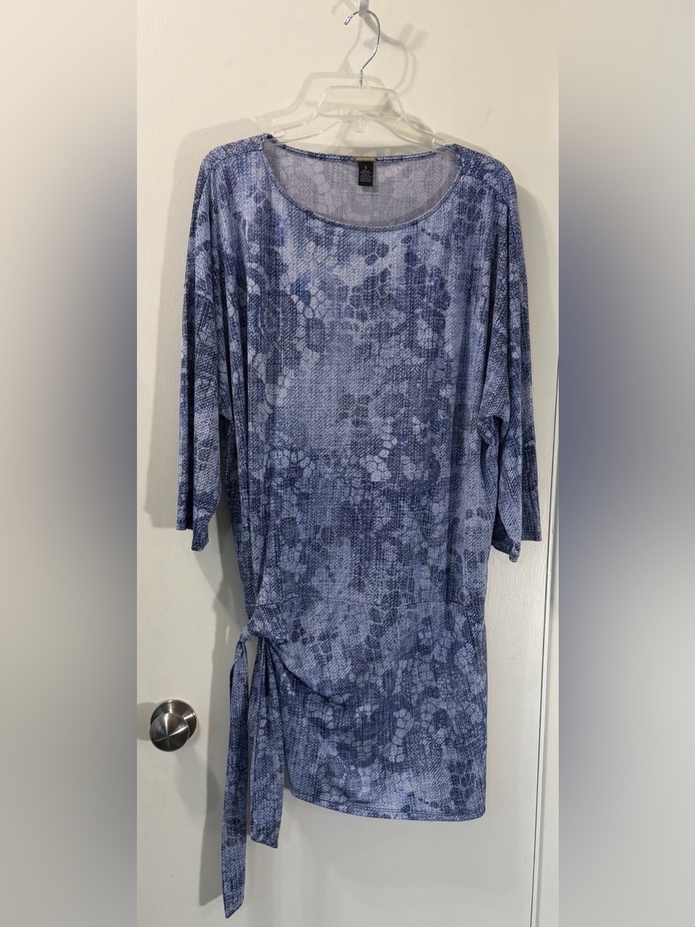 Black Label by Chico’s Blue Floral-Pattern Side Tie Tunic